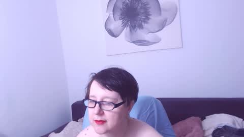 Christa online show from April 12, 2:16 am