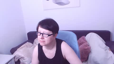 Christa online show from April 19, 11:42 am