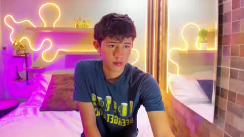 Snapshot of christian_foxx chatting on February 11, 1:38 pm Christian online show from February 11, 1:38 pm