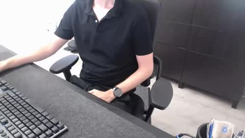 christianblck online show from October 27, 9:02 am