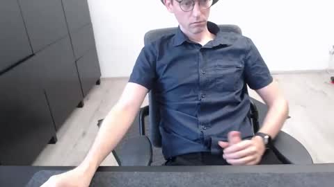 christianblck online show from November 10, 10:14 am