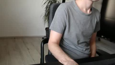 christianblck online show from December 15, 9:02 am