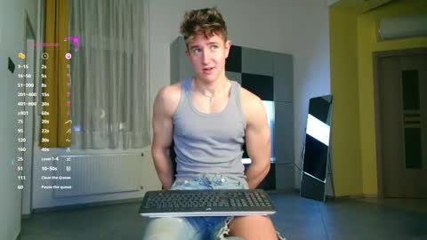 Snapshot of christianlevine_ chatting on October 21, 7:47 pm UPVOTE ME ------ ILL DO SOMETHING FOR FREE online show from October 21, 7:47 pm