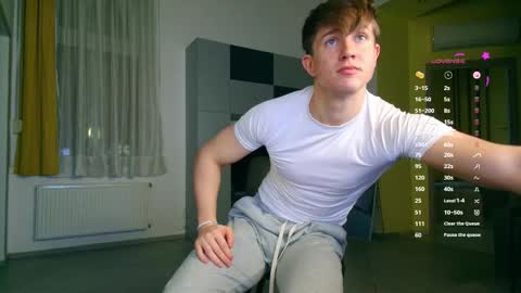 Snapshot of christianlevine_ chatting on November 14, 3:00 pm UPVOTE ME ------ ILL DO SOMETHING FOR FREE online show from November 14, 3:00 pm