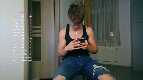 Snapshot of christianlevine_ chatting on November 19, 3:56 pm UPVOTE ME ------ ILL DO SOMETHING FOR FREE online show from November 19, 3:56 pm