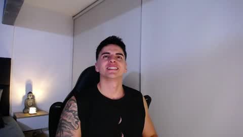 Snapshot of christianvalenzia chatting on October 15, 3:06 am Christian online show from October 15, 3:06 am