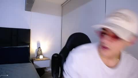 Snapshot of christianvalenzia chatting on November 12, 4:24 am Christian online show from November 12, 4:24 am