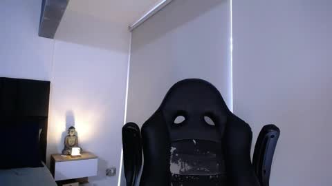 Snapshot of christianvalenzia chatting on November 19, 1:22 pm Christian online show from November 19, 1:22 pm