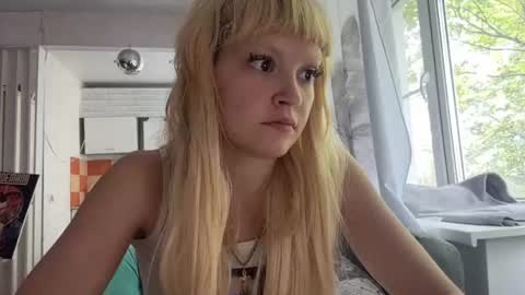 Snapshot of christiechorney chatting on July 15, 9:14 am christiechorney online show from July 15, 9:14 am