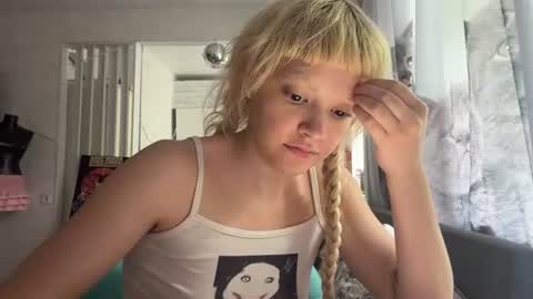 Snapshot of christiechorney chatting on July 25, 12:25 pm christiechorney online show from July 25, 12:25 pm
