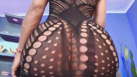 Christiekroes online show from March 6, 2:02 pm