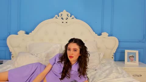 Snapshot of christinaconte chatting on March 9, 5:17 pm christinaconte online show from March 9, 5:17 pm