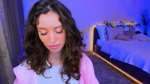 christinaconteeree online show from September 24, 6:33 pm