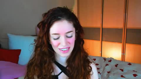 christinaconteeree online show from March 29, 4:23 am