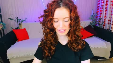 christinaconteeree online show from March 30, 3:40 am