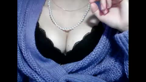 christine40211 online show from January 3, 12:52 pm