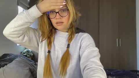 Val riess -- Instagram free online show from September 20, 7:48 pm