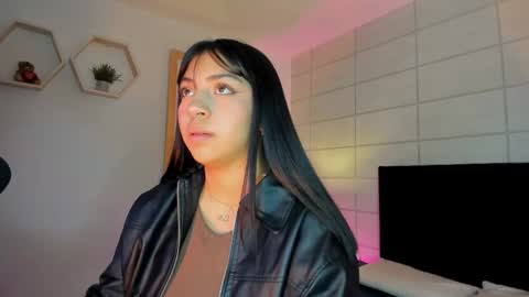 Christine  online show from February 11, 12:21 pm