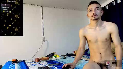 Snapshot of christopher__vans chatting on June 22, 10:56 am CHRISTOPHER online show from June 22, 10:56 am
