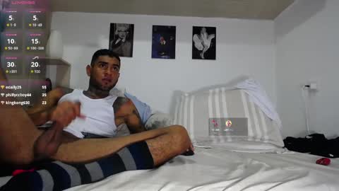 Snapshot of christopher_kenned chatting on December 15, 6:40 am Crisopher online show from December 15, 6:40 am