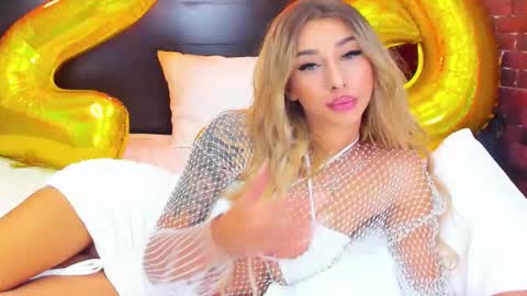 christyna_ross online show from October 24, 7:43 pm