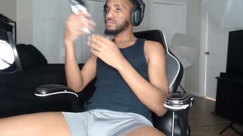 ChrisVacherx online show from February 14, 6:54 am