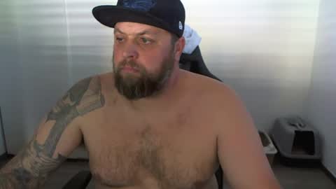 Chrizz online show from March 8, 2:08 pm