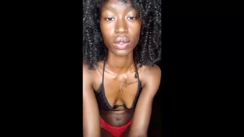 Snapshot of chroe22 chatting on December 23, 10:57 am chroe22 online show from December 23, 10:57 am