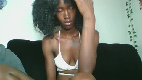 Snapshot of chroe22 chatting on January 7, 8:11 pm chroe22 online show from January 7, 8:11 pm