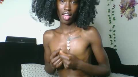 Snapshot of chroe22 chatting on January 13, 10:04 pm chroe22 online show from January 13, 10:04 pm