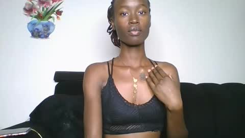 Snapshot of chroe22 chatting on February 1, 8:29 pm chroe22 online show from February 1, 8:29 pm