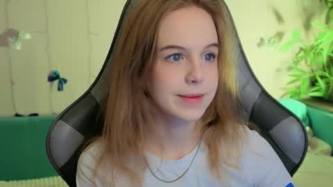 EvaBlonde TayaBrunette EliieBlack hair online show from January 10, 2:30 pm