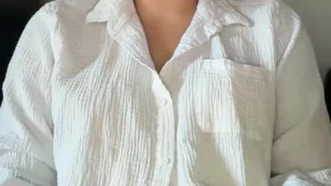 xolena zo-lee-na online show from December 18, 9:10 pm