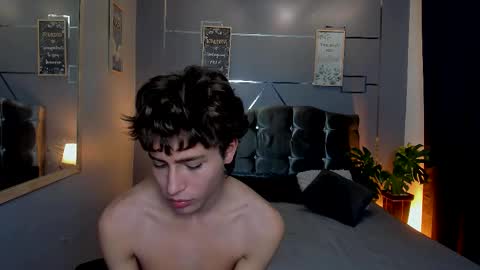 chrristopher77 online show from October 17, 1:57 pm