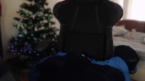 Snapshot of chryogenic chatting on December 12, 8:14 am chryogenic online show from December 12, 8:14 am