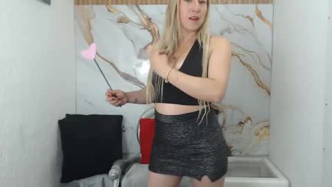 chrystal hotty online show from September 9, 12:37 pm