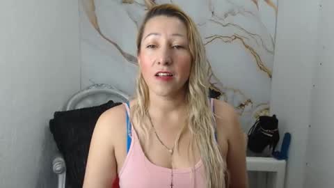 chrystal hotty online show from September 18, 12:51 pm