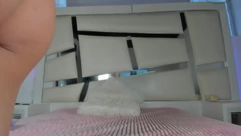 instagram chrystaljade.1 online show from May 22, 12:33 pm