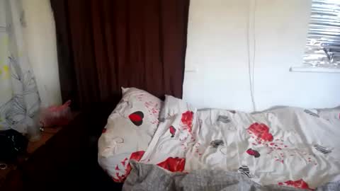 Snapshot of chrystalbella chatting on June 11, 2:37 pm Diana online show from June 11, 2:37 pm
