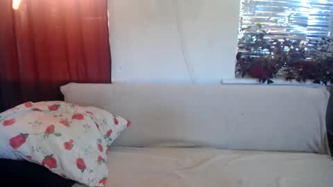 Snapshot of chrystalbella chatting on June 29, 4:30 am Diana online show from June 29, 4:30 am