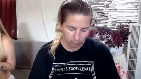 Snapshot of chrystalbella chatting on July 8, 8:08 am Diana online show from July 8, 8:08 am