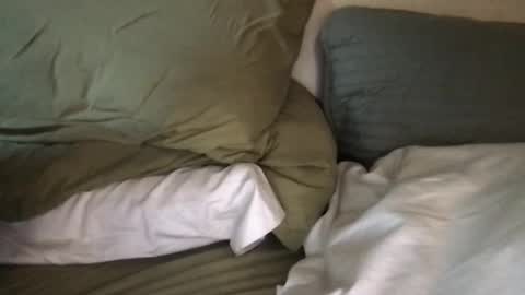 Snapshot of chubbeebear chatting on October 3, 10:07 pm lOOking4me online show from October 3, 10:07 pm