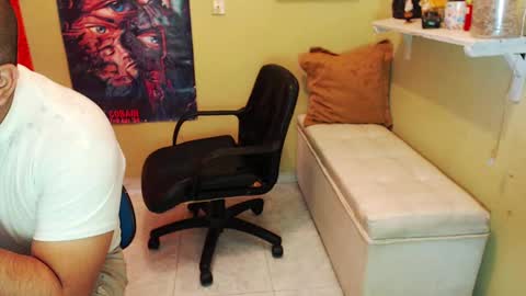 Snapshot of chubby_sex96 chatting on February 5, 2:16 pm kate online show from February 5, 2:16 pm