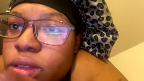 Mommy milf online show from February 21, 2:12 am