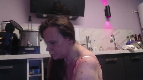 Snapshot of chwerry_b0 chatting on July 7, 10:47 pm Jessica online show from July 7, 10:47 pm