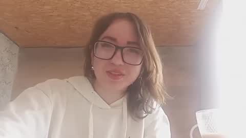 Olivia online show from June 11, 9:18 am