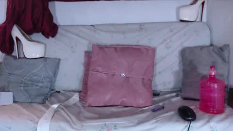 Snapshot of cicimom chatting on December 31, 10:01 pm cicimom online show from December 31, 10:01 pm