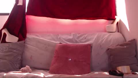 Snapshot of cicimom chatting on February 1, 7:13 pm cicimom online show from February 1, 7:13 pm