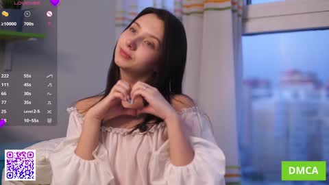   L  online show from March 11, 2:45 pm