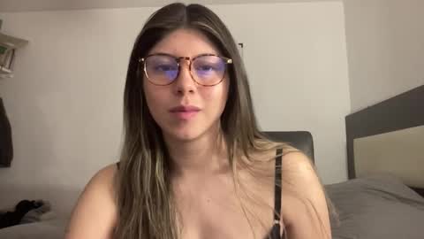 Snapshot of cind3erella chatting on January 11, 6:14 am cind3erella online show from January 11, 6:14 am